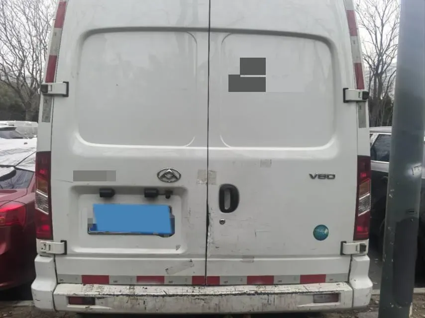 2023 MAXUS XinTu V80 2.0T 139HP L4 6MT,autocango,china used car exporter,china ev exporter,chinese used car exporter,chinese used ev exporter