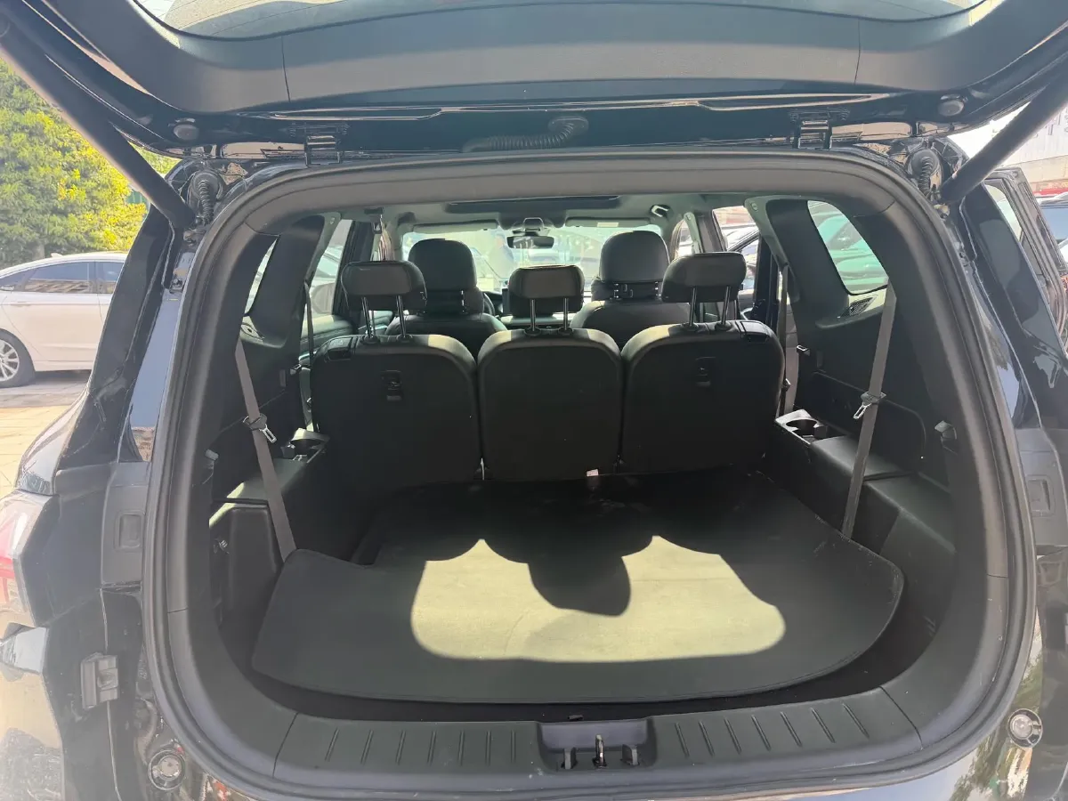 2024 Geely Okavango L 2.0T 218HP L4 7DCT,autocango,china used car exporter,china ev exporter,chinese used car exporter,chinese used ev exporter