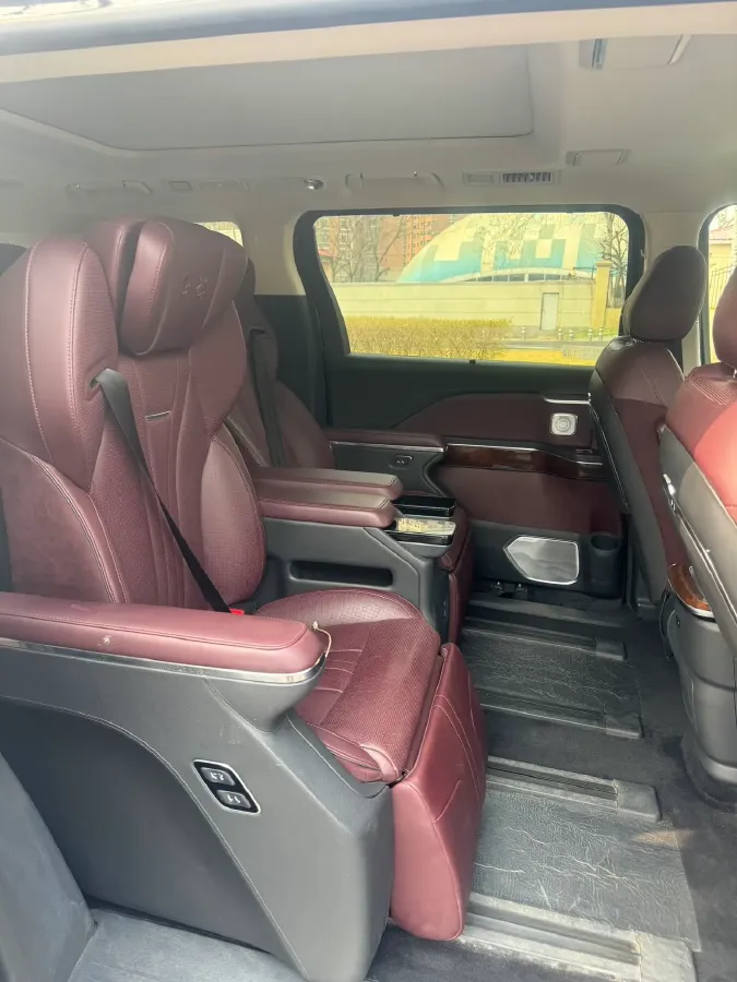 2023 HongQi HQ9 2.0T 252HP L4 8AT,autocango,china used car exporter,china ev exporter,chinese used car exporter,chinese used ev exporter