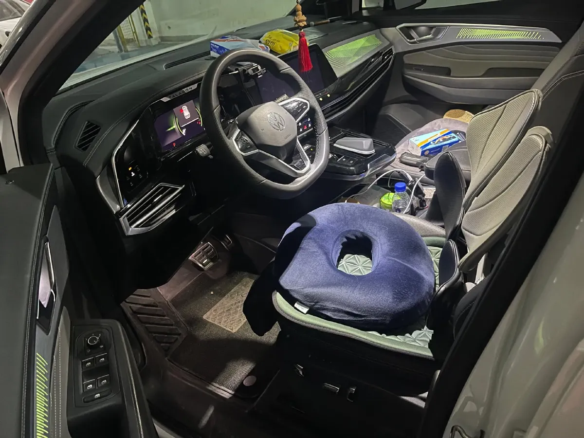 2021 Volkswagen Talagon 2.0T 220HP L4 7DCT,autocango,china used car exporter,china ev exporter,chinese used car exporter,chinese used ev exporter