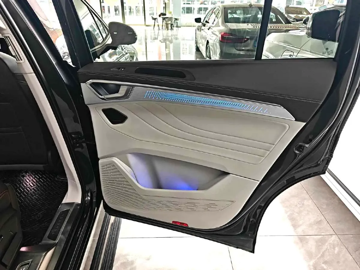 2021 Volkswagen Talagon 2.0T 220HP L4 7DCT,autocango,china used car exporter,china ev exporter,chinese used car exporter,chinese used ev exporter