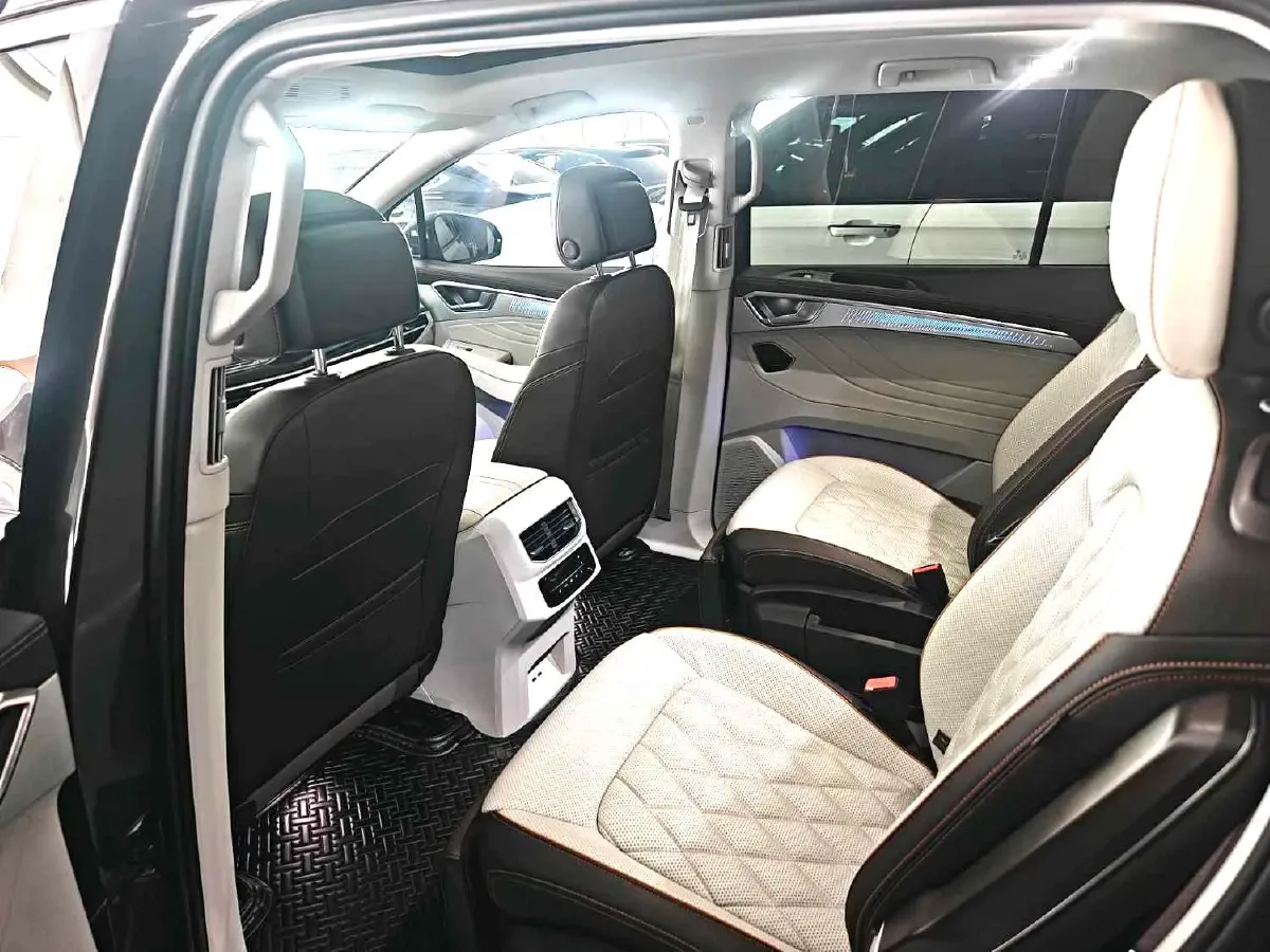 2021 Volkswagen Talagon 2.0T 220HP L4 7DCT,autocango,china used car exporter,china ev exporter,chinese used car exporter,chinese used ev exporter