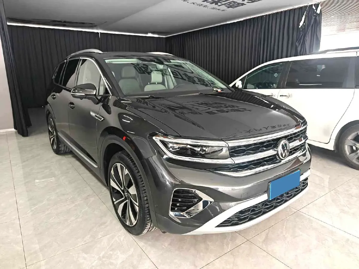 2021 Volkswagen Talagon 2.0T 220HP L4 7DCT,autocango,china used car exporter,china ev exporter,chinese used car exporter,chinese used ev exporter