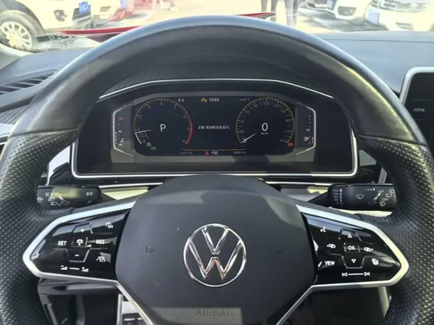 2023 Volkswagen Tiguan L 2.0T 186HP L4 7DCT,autocango,china used car exporter,china ev exporter,chinese used car exporter,chinese used ev exporter