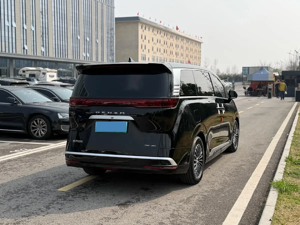 2024 Denza D9 1.5T 139HP L4 E-CVT PHEV 40KWH,autocango,china used car exporter,china ev exporter,chinese used car exporter,chinese used ev exporter