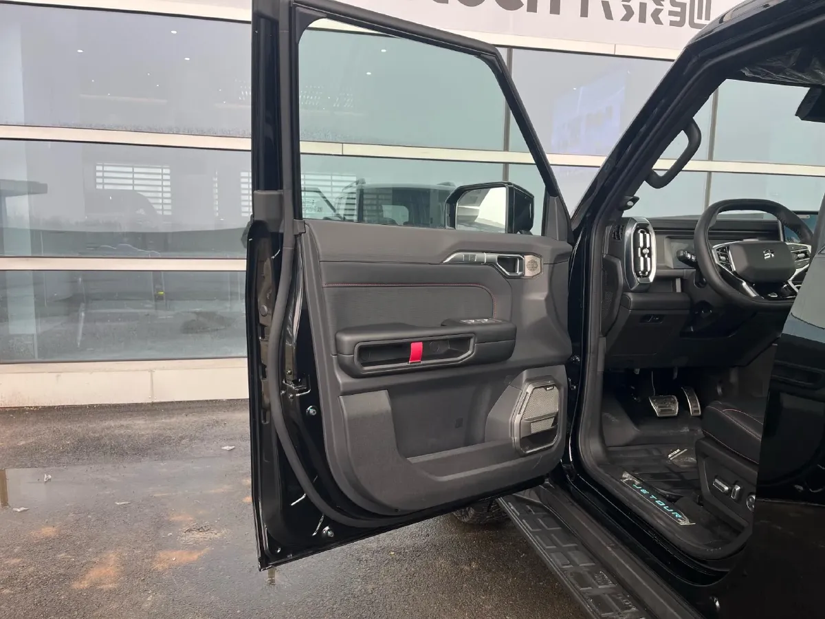 2025 Jetour Traveller 2.0T 254HP L4 7DCT,autocango,china used car exporter,china ev exporter,chinese used car exporter,chinese used ev exporter