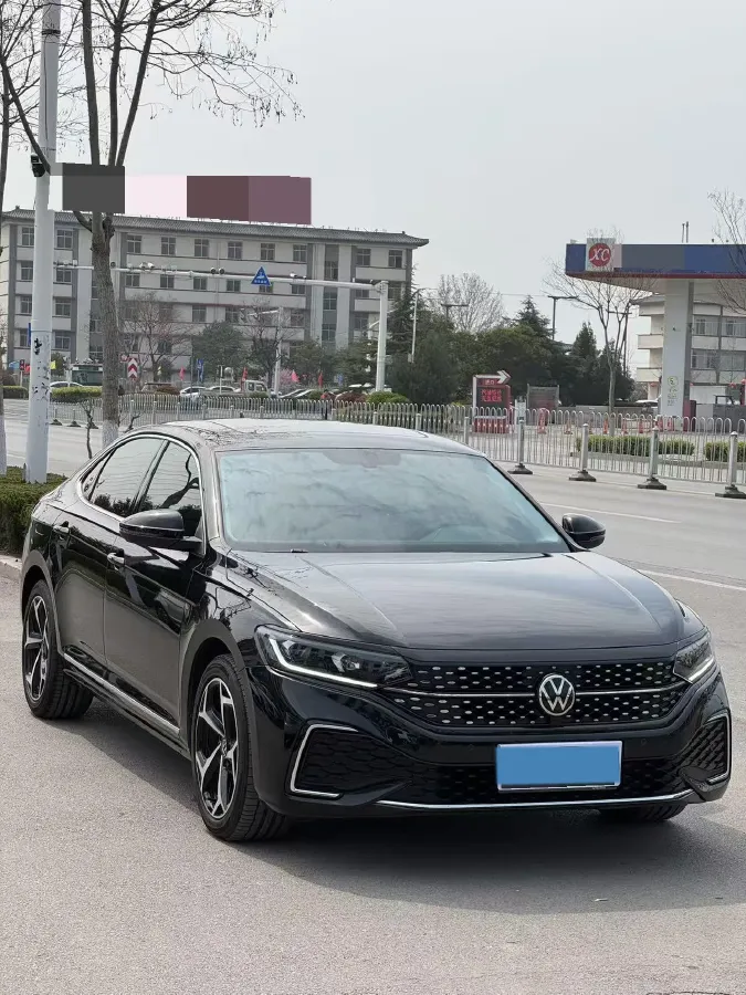 2024 Volkswagen Passat 2.0T 220HP L4 7DCT,autocango,china used car exporter,china ev exporter,chinese used car exporter,chinese used ev exporter