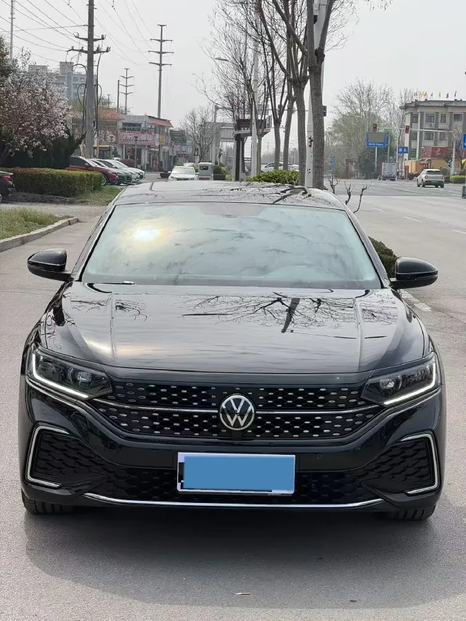 2024 Volkswagen Passat 2.0T 220HP L4 7DCT,autocango,china used car exporter,china ev exporter,chinese used car exporter,chinese used ev exporter