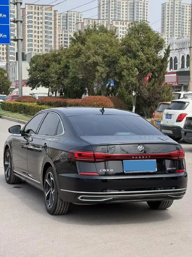 2024 Volkswagen Passat 2.0T 220HP L4 7DCT,autocango,china used car exporter,china ev exporter,chinese used car exporter,chinese used ev exporter