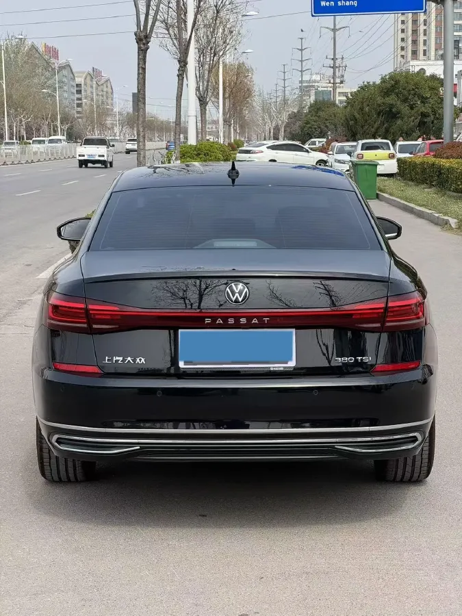 2024 Volkswagen Passat 2.0T 220HP L4 7DCT,autocango,china used car exporter,china ev exporter,chinese used car exporter,chinese used ev exporter