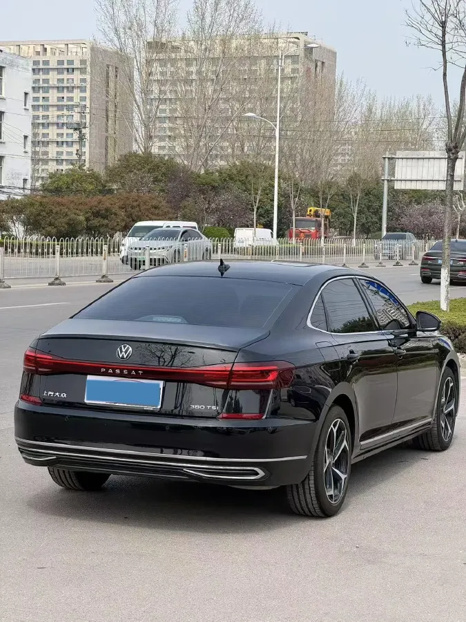 2024 Volkswagen Passat 2.0T 220HP L4 7DCT,autocango,china used car exporter,china ev exporter,chinese used car exporter,chinese used ev exporter