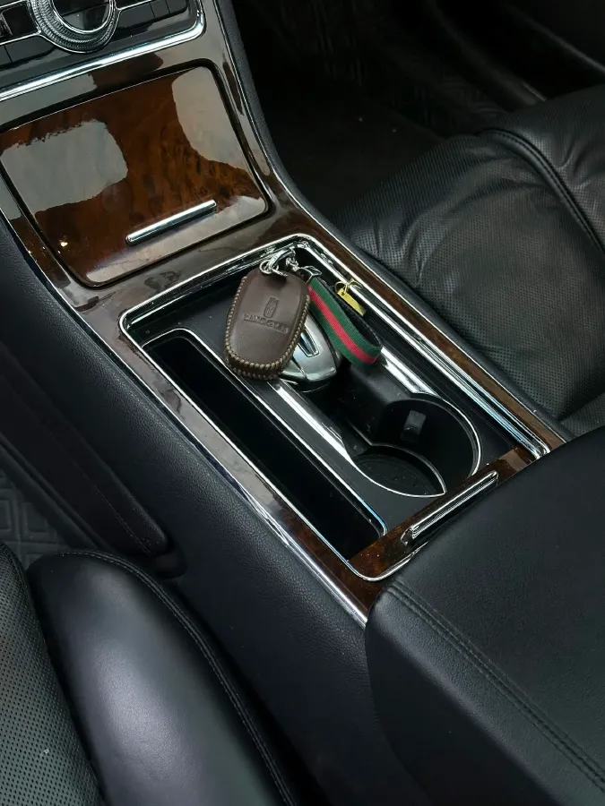 2018 Lincoln Continental 2.0T 261HP L4 6AT,autocango,china used car exporter,china ev exporter,chinese used car exporter,chinese used ev exporter