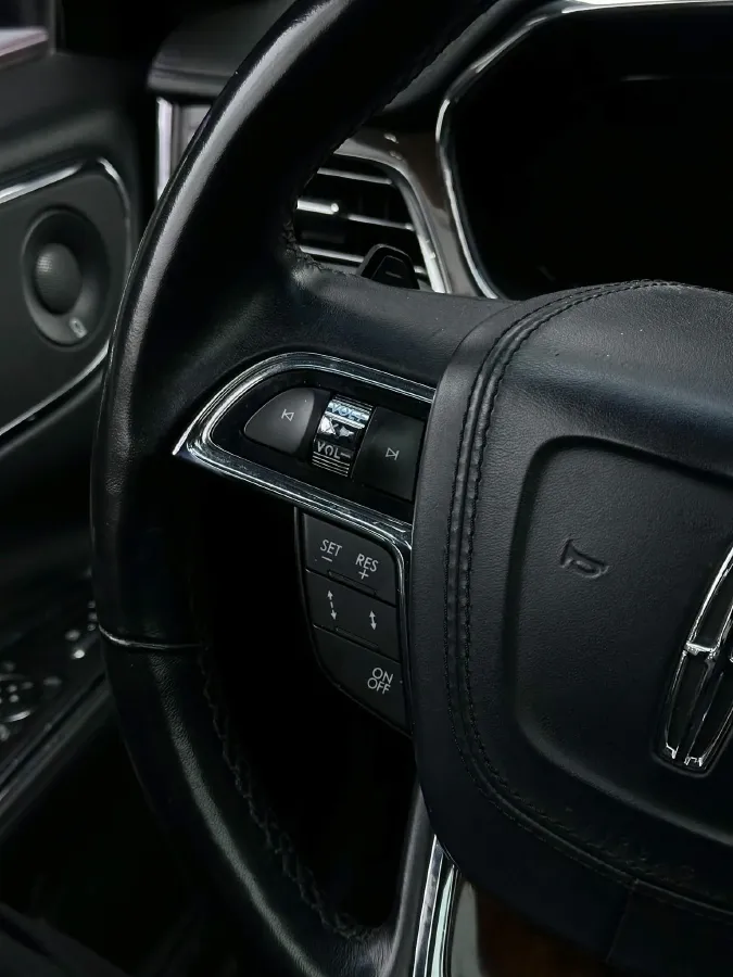 2018 Lincoln Continental 2.0T 261HP L4 6AT,autocango,china used car exporter,china ev exporter,chinese used car exporter,chinese used ev exporter