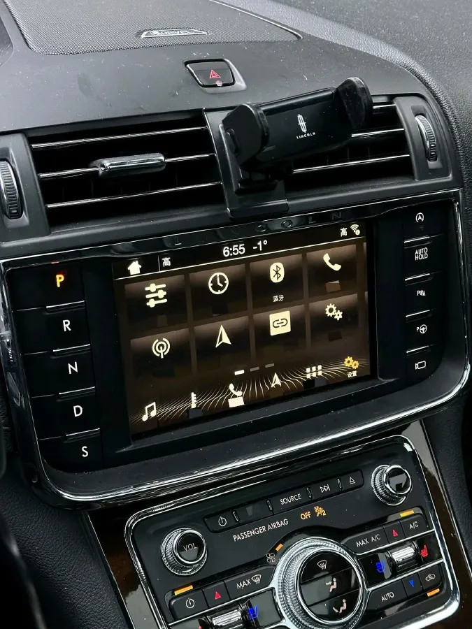 2018 Lincoln Continental 2.0T 261HP L4 6AT,autocango,china used car exporter,china ev exporter,chinese used car exporter,chinese used ev exporter