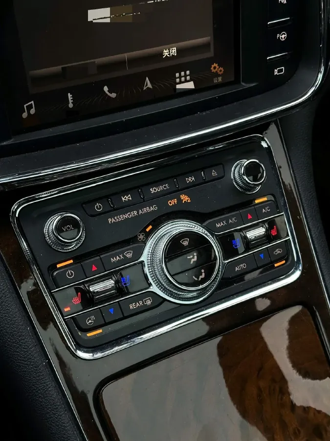 2018 Lincoln Continental 2.0T 261HP L4 6AT,autocango,china used car exporter,china ev exporter,chinese used car exporter,chinese used ev exporter