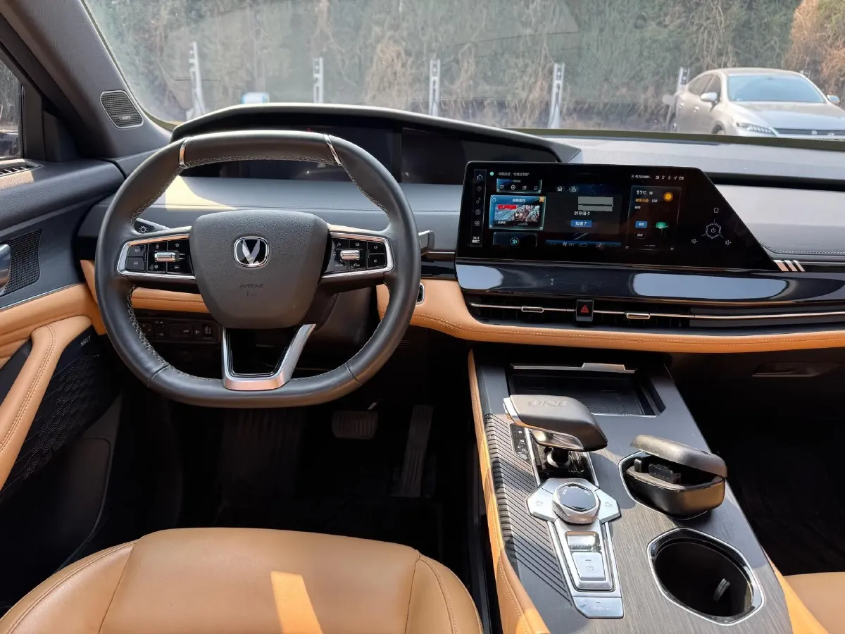 2023 ChangAn UNI-K 2.0T 233HP L4 8AT,autocango,china used car exporter,china ev exporter,chinese used car exporter,chinese used ev exporter