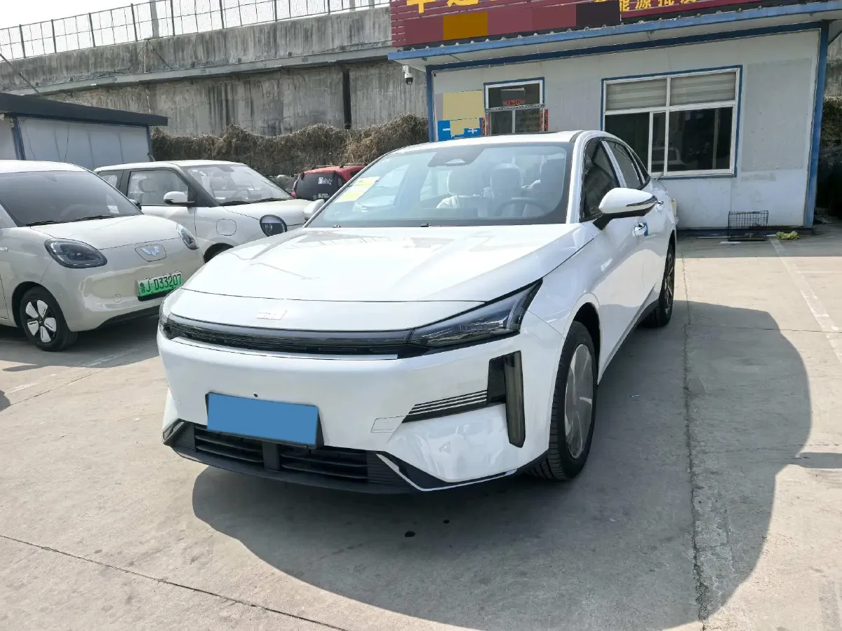 2025 Geely Galaxy L6 1.5L 112HP L4 1DHT PHEV 19.09KWH,autocango,china used car exporter,china ev exporter,chinese used car exporter,chinese used ev exporter