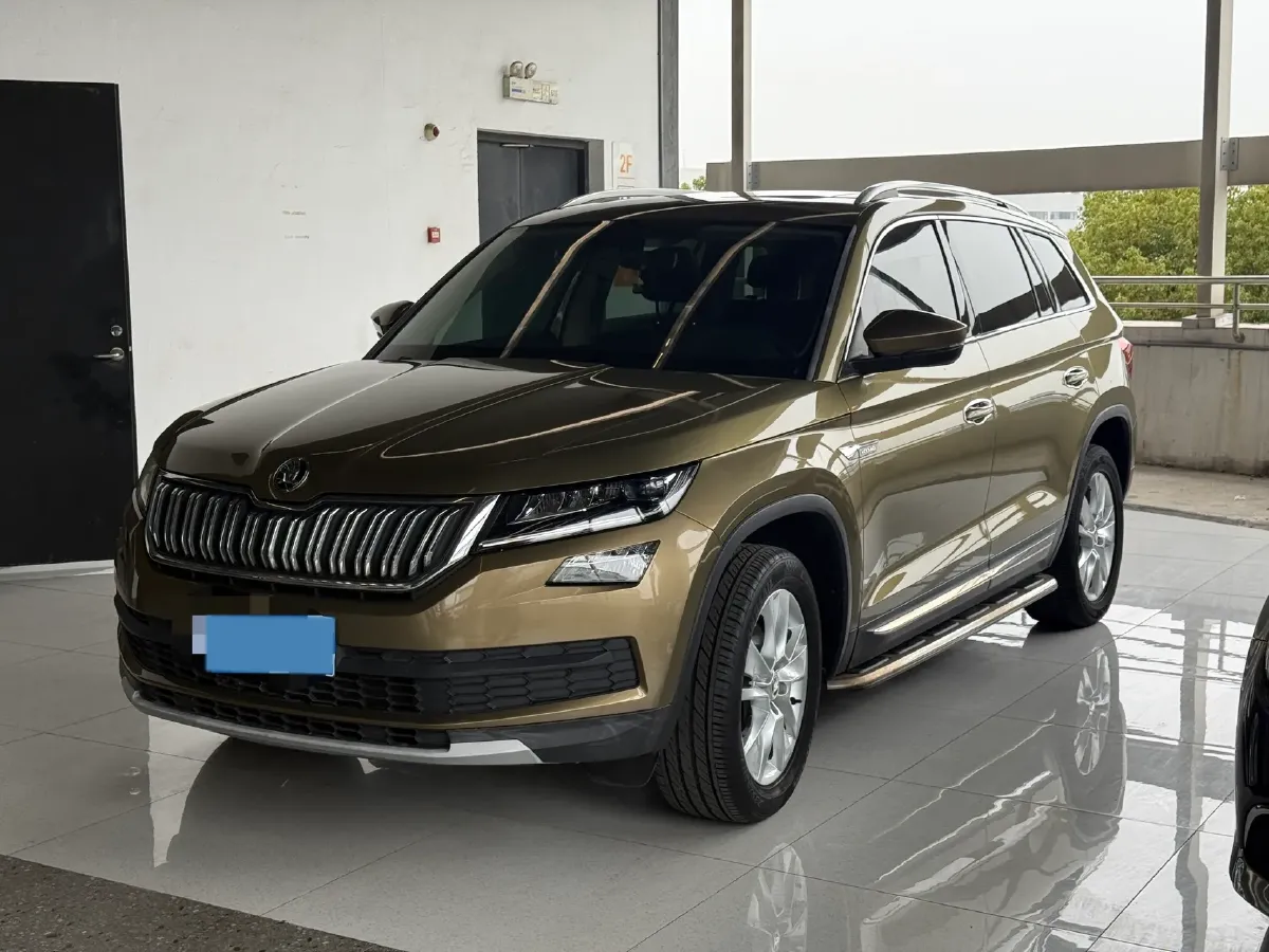 2018 Skoda Kodiak 2.0T 186HP L4 7DCT,autocango,china used car exporter,china ev exporter,chinese used car exporter,chinese used ev exporter
