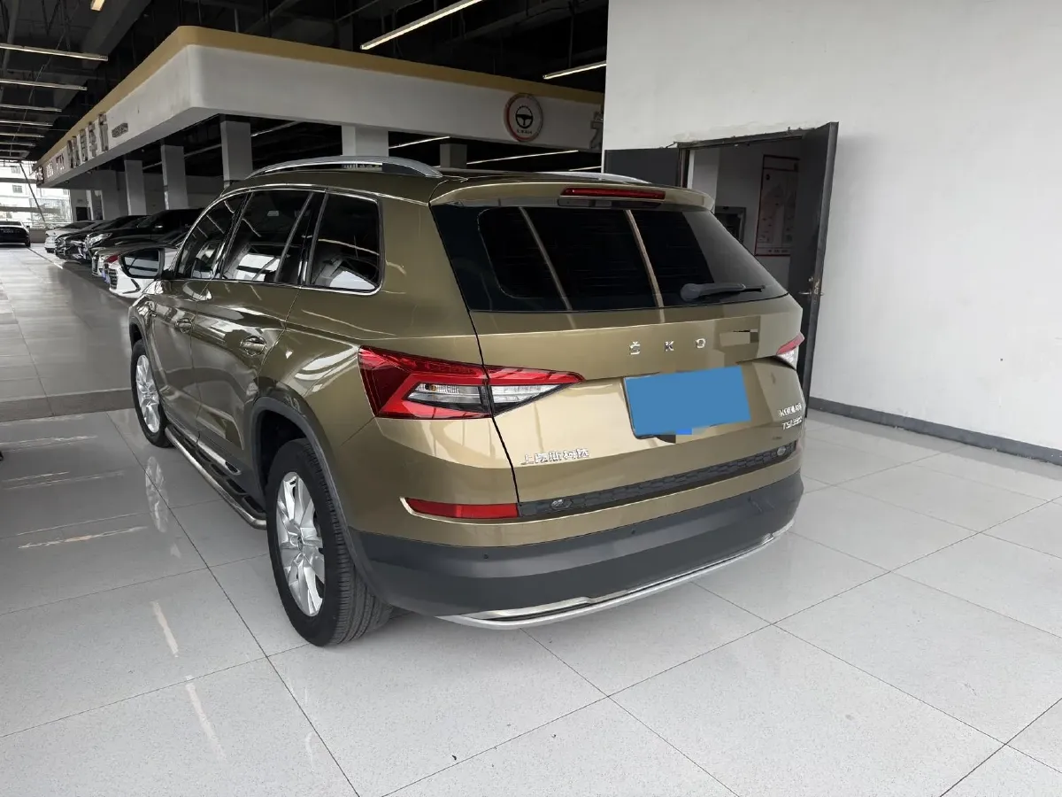 2018 Skoda Kodiak 2.0T 186HP L4 7DCT,autocango,china used car exporter,china ev exporter,chinese used car exporter,chinese used ev exporter