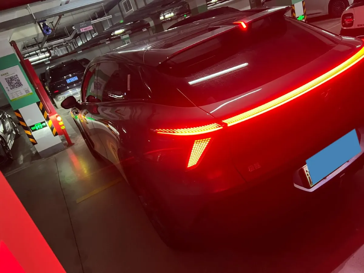 2023 Honda CR-V 2.0L 150HP L4 E-CVT PHEV 17.7KWH,autocango,china used car exporter,china ev exporter,chinese used car exporter,chinese used ev exporter