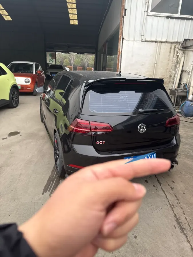 2018 Volkswagen GolfGTI 2.0T 220HP L4 7DCT,autocango,china used car exporter,china ev exporter,chinese used car exporter,chinese used ev exporter