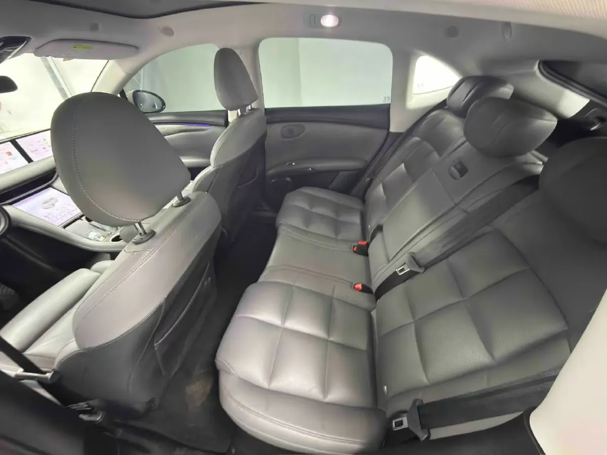 2023 IM LS6 BEV 71KWH,autocango,china used car exporter,china ev exporter,chinese used car exporter,chinese used ev exporter