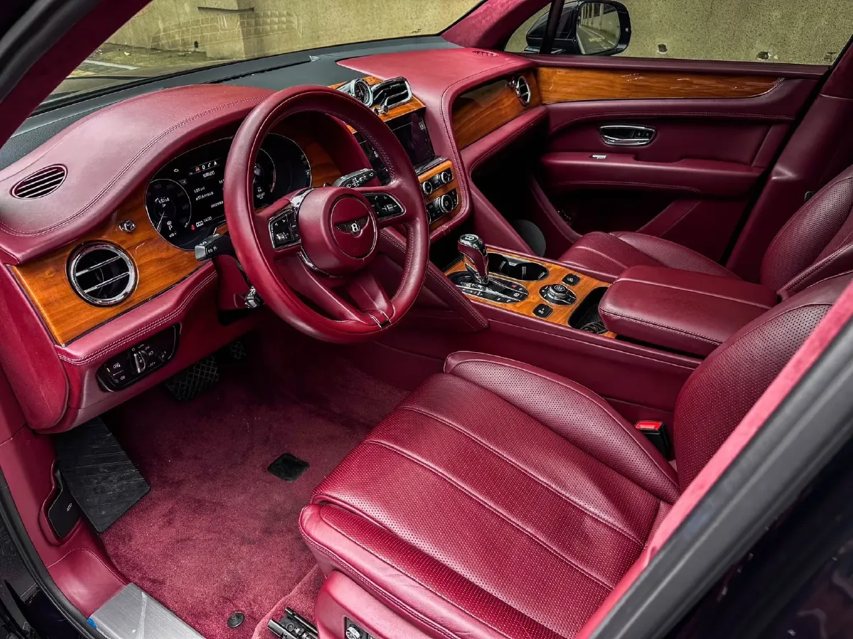 2021 Bentley Bentayga 4.0T 550HP V8 8AT,autocango,china used car exporter,china ev exporter,chinese used car exporter,chinese used ev exporter