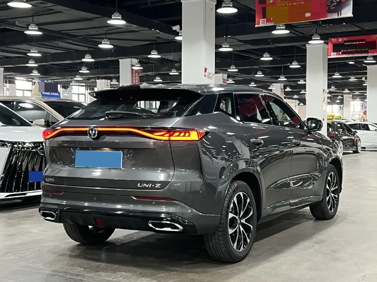 2024 ChangAn UNI-Z 1.5L 98HP L4 E-CVT PHEV 18.4KWH,autocango,china used car exporter,china ev exporter,chinese used car exporter,chinese used ev exporter