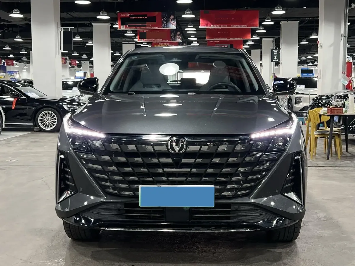 2024 ChangAn UNI-Z 1.5L 98HP L4 E-CVT PHEV 18.4KWH,autocango,china used car exporter,china ev exporter,chinese used car exporter,chinese used ev exporter