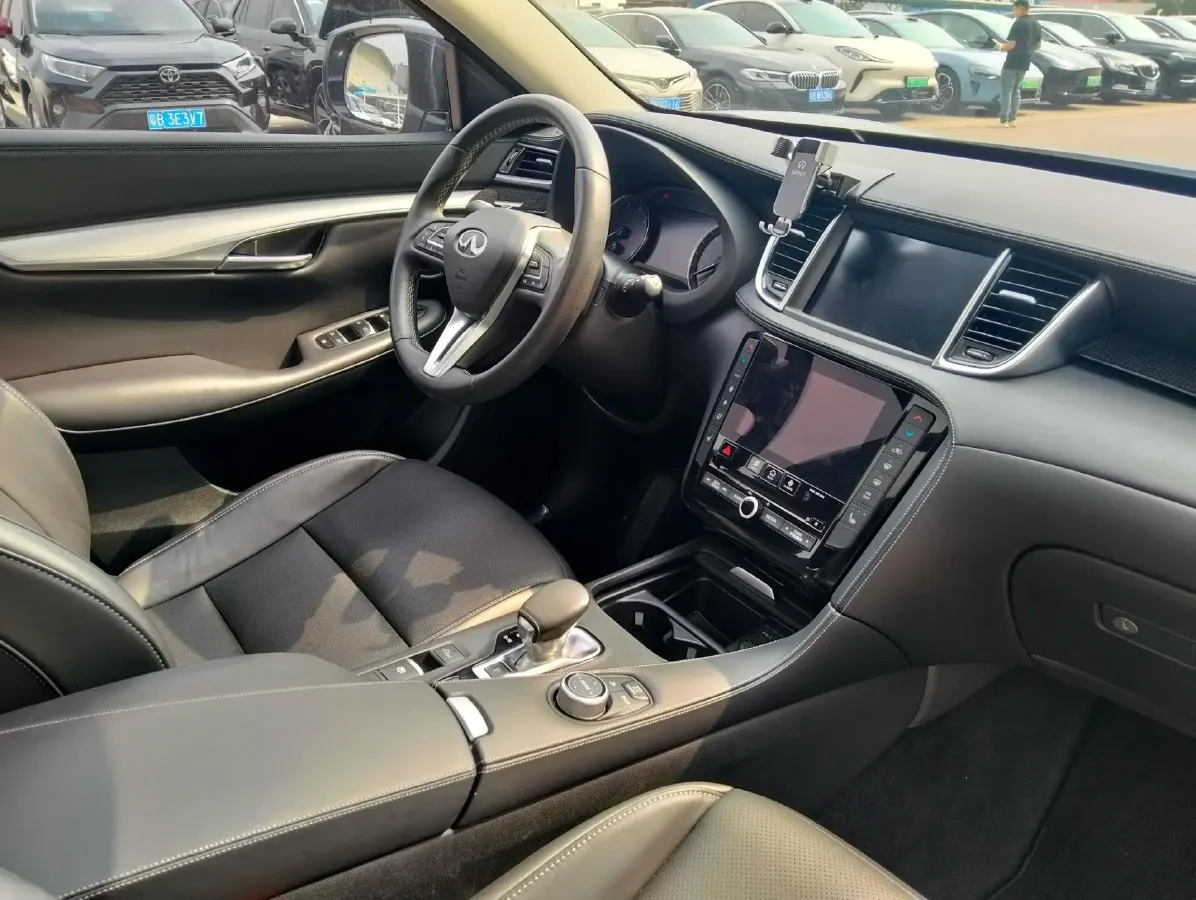 2020 Infiniti QX50 2.0T 272HP L4 CVT,autocango,china used car exporter,china ev exporter,chinese used car exporter,chinese used ev exporter