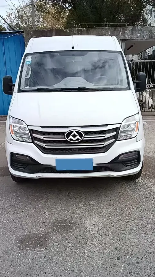 2018 MAXUS XinTu V80 2.5T 136HP L4 6MT,autocango,china used car exporter,china ev exporter,chinese used car exporter,chinese used ev exporter