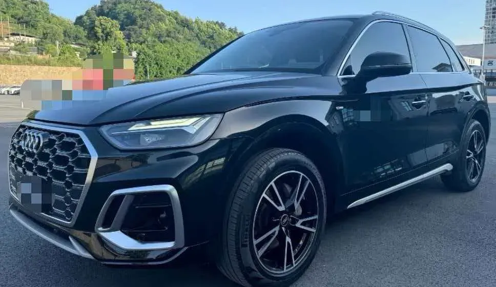 2022 Audi Q5L 2.0T 190HP L4 7DCT,autocango,china used car exporter,china ev exporter,chinese used car exporter,chinese used ev exporter