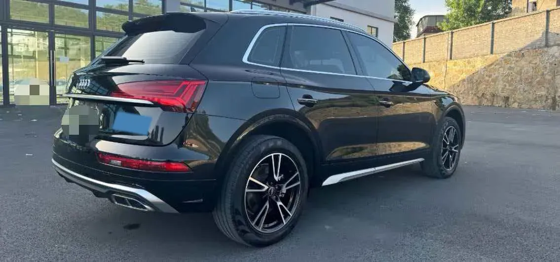 2022 Audi Q5L 2.0T 190HP L4 7DCT,autocango,china used car exporter,china ev exporter,chinese used car exporter,chinese used ev exporter