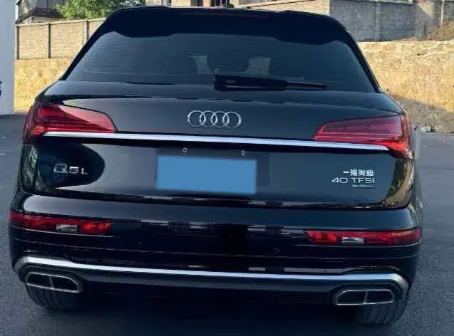 2022 Audi Q5L 2.0T 190HP L4 7DCT,autocango,china used car exporter,china ev exporter,chinese used car exporter,chinese used ev exporter