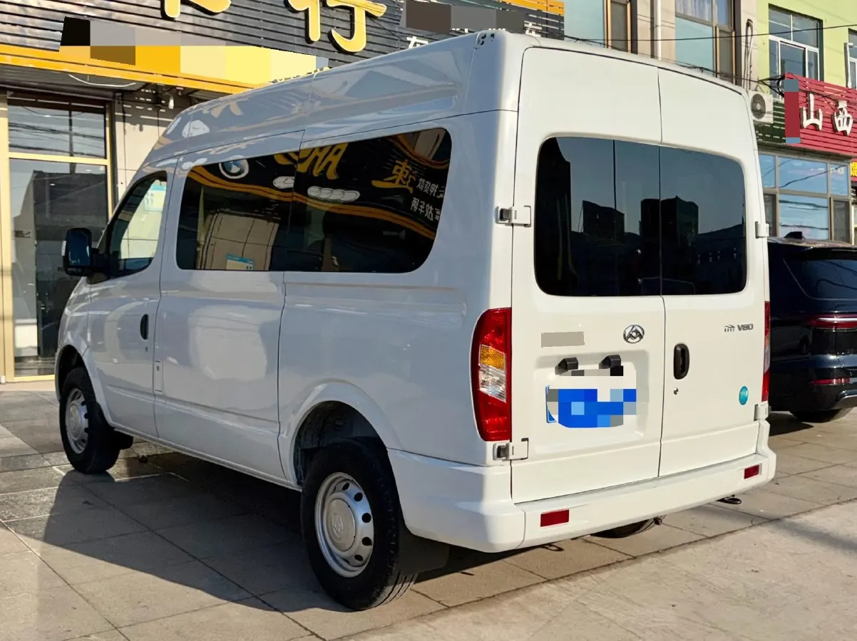 2023 MAXUS XinTu V80 2.0T 127HP L4 6MT,autocango,china used car exporter,china ev exporter,chinese used car exporter,chinese used ev exporter