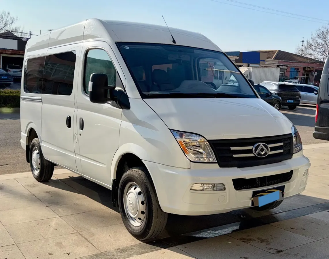 2023 MAXUS XinTu V80 2.0T 127HP L4 6MT,autocango,china used car exporter,china ev exporter,chinese used car exporter,chinese used ev exporter