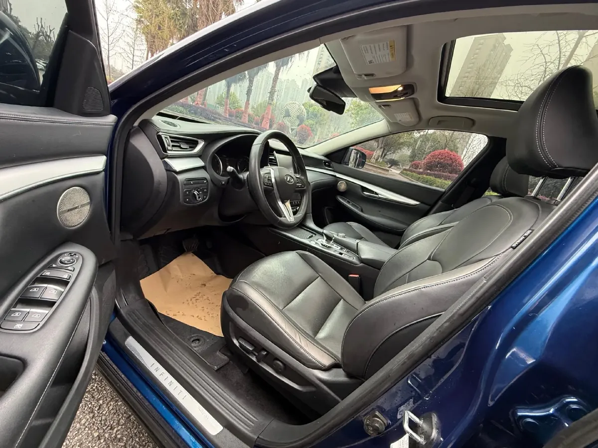 2018 Mitsubishi Pajero 3.0L 174HP V6 5AT,autocango,china used car exporter,china ev exporter,chinese used car exporter,chinese used ev exporter