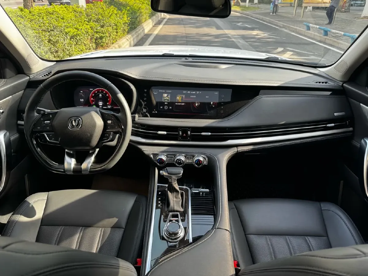 2021 ChangAn CS95 2.0T 233HP L4 6AT,autocango,china used car exporter,china ev exporter,chinese used car exporter,chinese used ev exporter