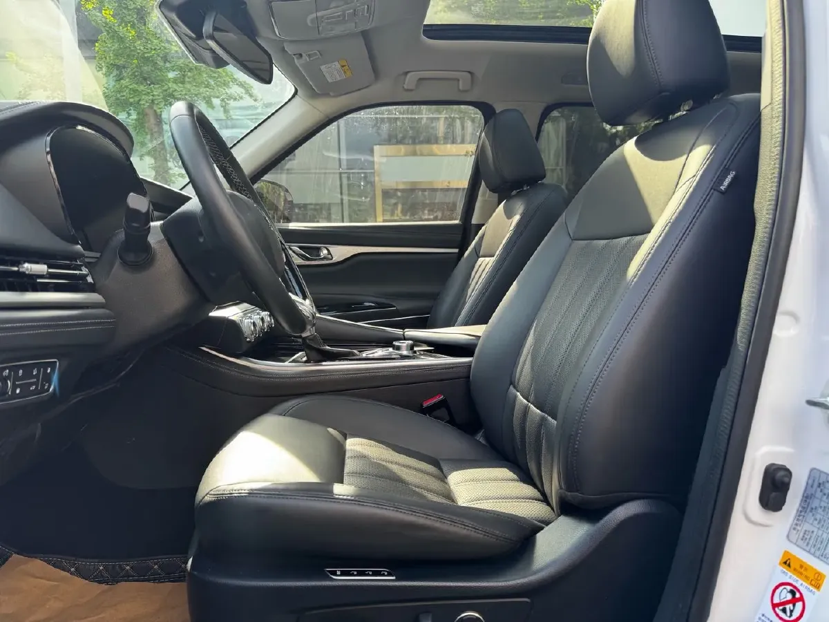 2021 ChangAn CS95 2.0T 233HP L4 6AT,autocango,china used car exporter,china ev exporter,chinese used car exporter,chinese used ev exporter