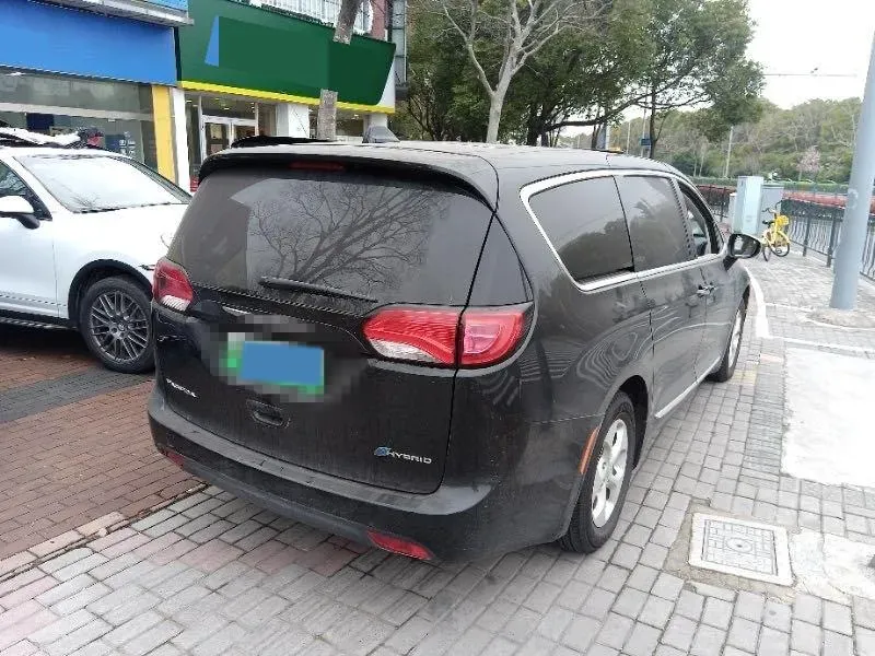2018 Chrysler Pacifica 3.6L 245HP V6 E-CVT PHEV 16KWH,autocango,china used car exporter,china ev exporter,chinese used car exporter,chinese used ev exporter