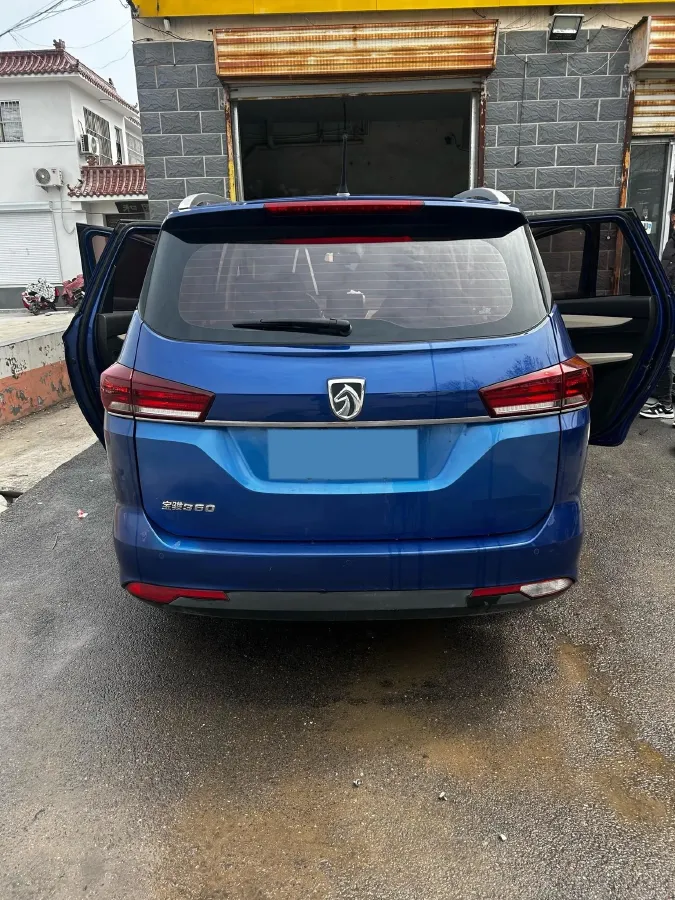 2018 BaoJun 360 1.5L 112HP L4 6MT,autocango,china used car exporter,china ev exporter,chinese used car exporter,chinese used ev exporter