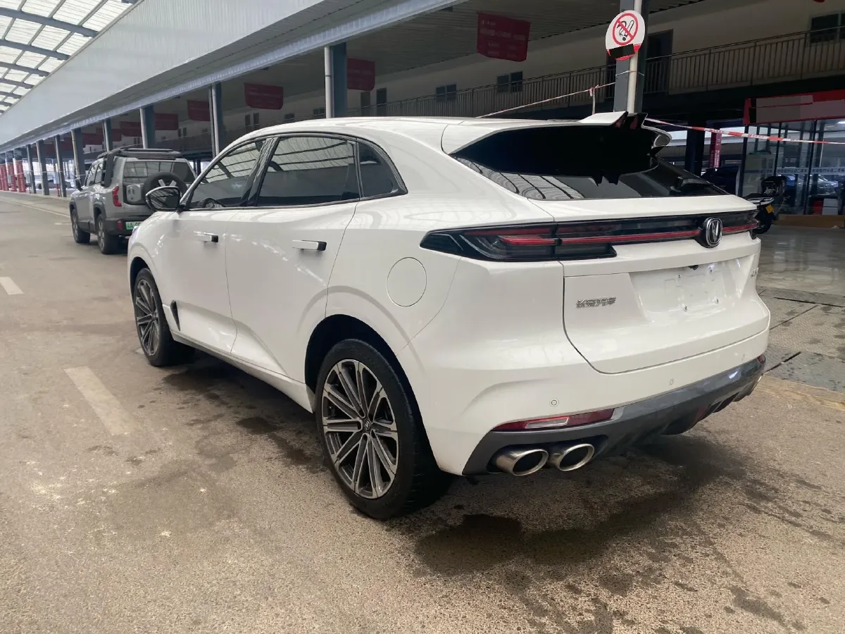 2021 ChangAn UNI-K 2.0T 233HP L4 8AT,autocango,china used car exporter,china ev exporter,chinese used car exporter,chinese used ev exporter