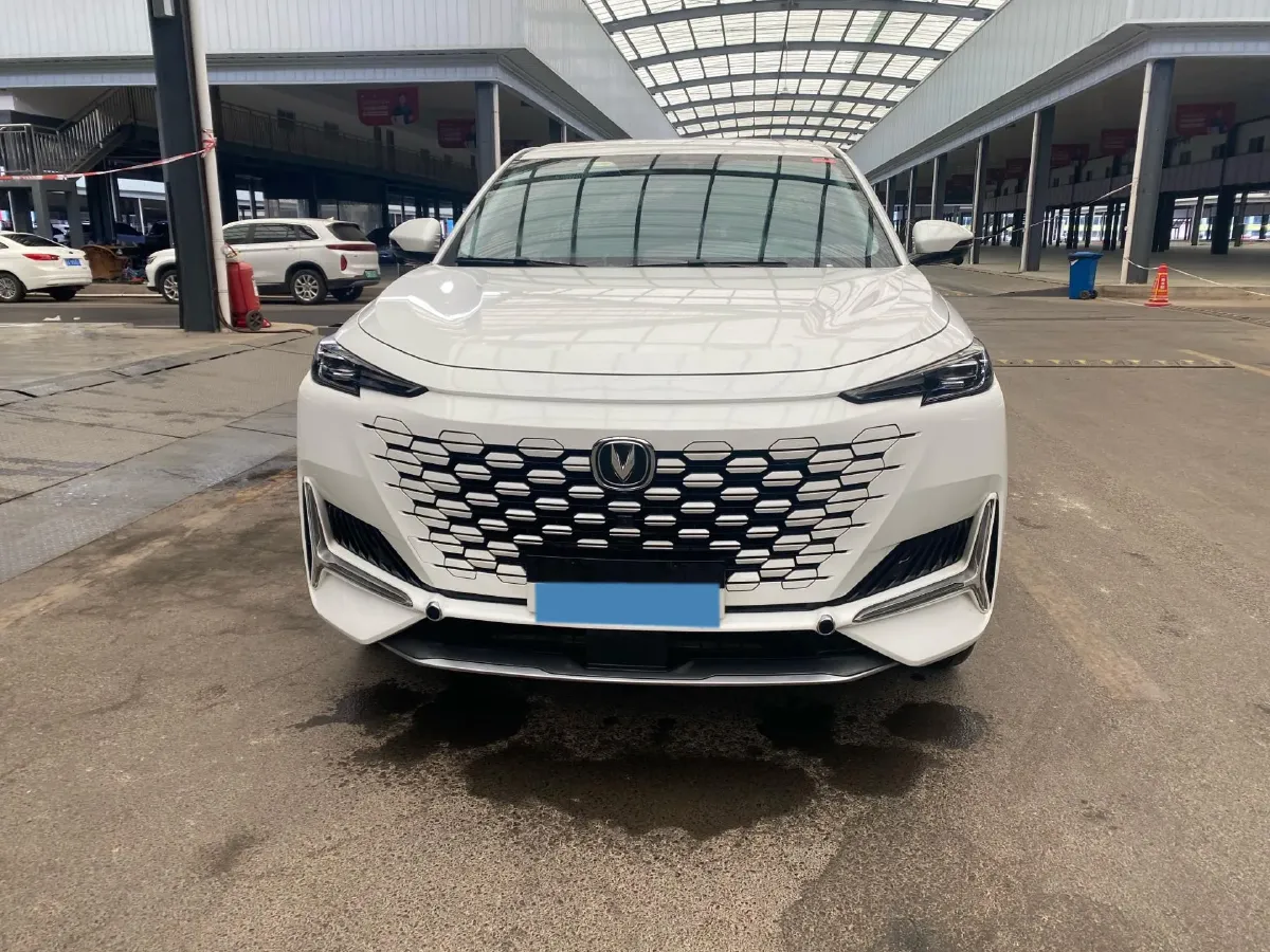 2021 ChangAn UNI-K 2.0T 233HP L4 8AT,autocango,china used car exporter,china ev exporter,chinese used car exporter,chinese used ev exporter