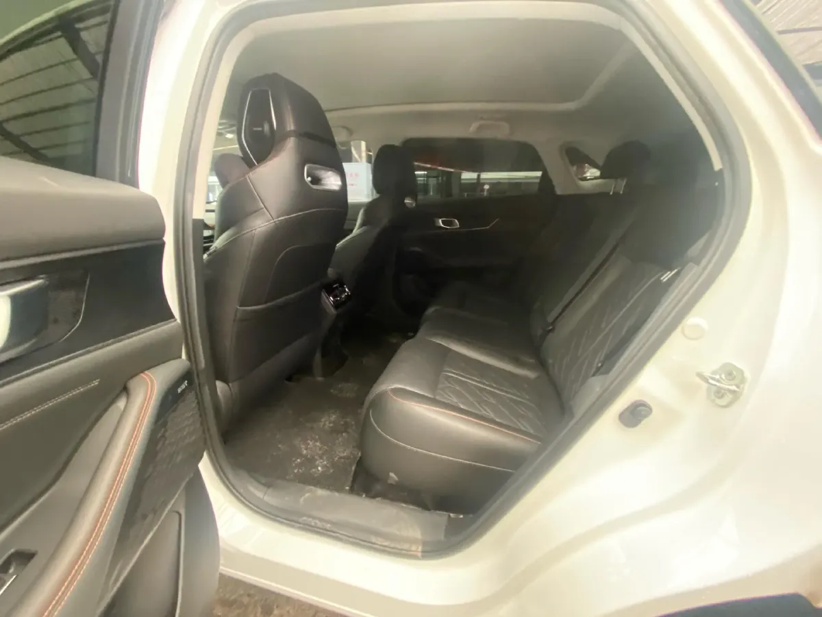 2021 ChangAn UNI-K 2.0T 233HP L4 8AT,autocango,china used car exporter,china ev exporter,chinese used car exporter,chinese used ev exporter