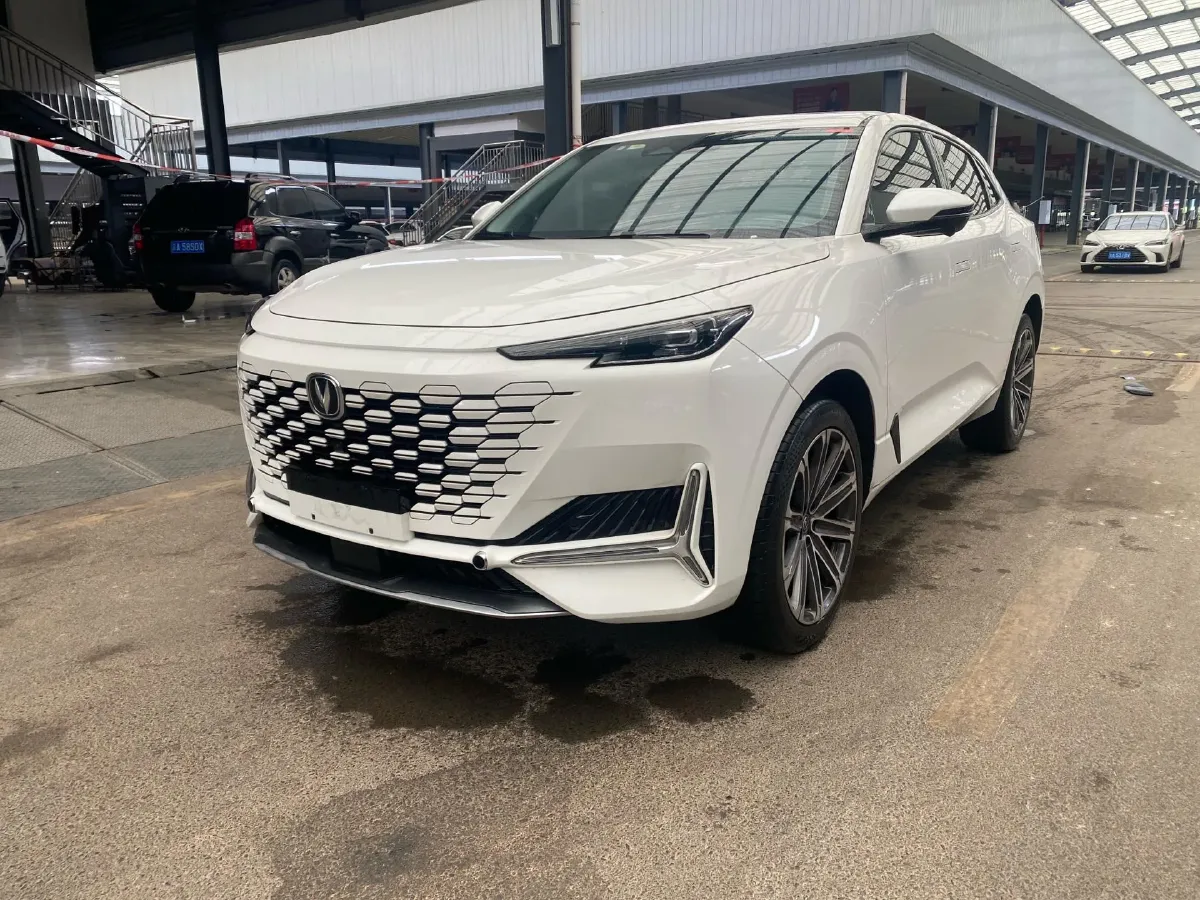 2021 ChangAn UNI-K 2.0T 233HP L4 8AT,autocango,china used car exporter,china ev exporter,chinese used car exporter,chinese used ev exporter