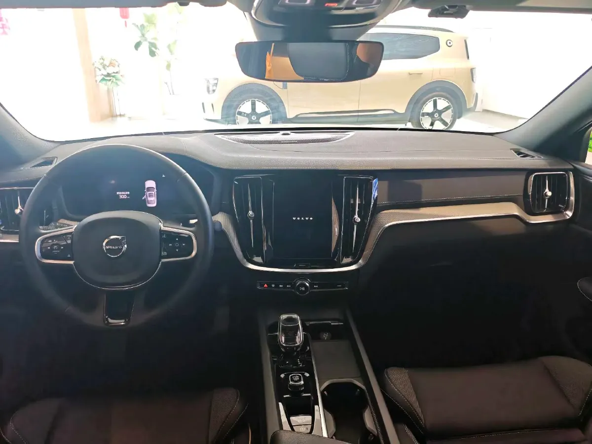 2020 Skoda Karoq 1.4T 150HP L4 7DCT,autocango,china used car exporter,china ev exporter,chinese used car exporter,chinese used ev exporter