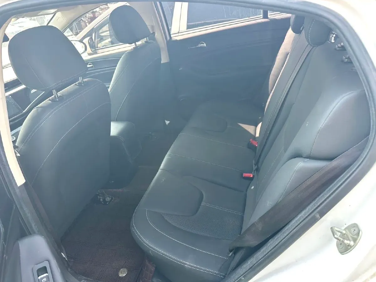 2024 Chery Arrizo 5 1.5L 120HP L4 5MT,autocango,china used car exporter,china ev exporter,chinese used car exporter,chinese used ev exporter