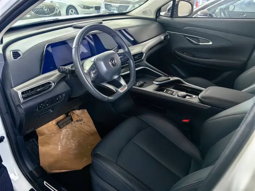 2020 ChangAn UNI-T 1.5T 180HP L4 7DCT,autocango,china used car exporter,china ev exporter,chinese used car exporter,chinese used ev exporter