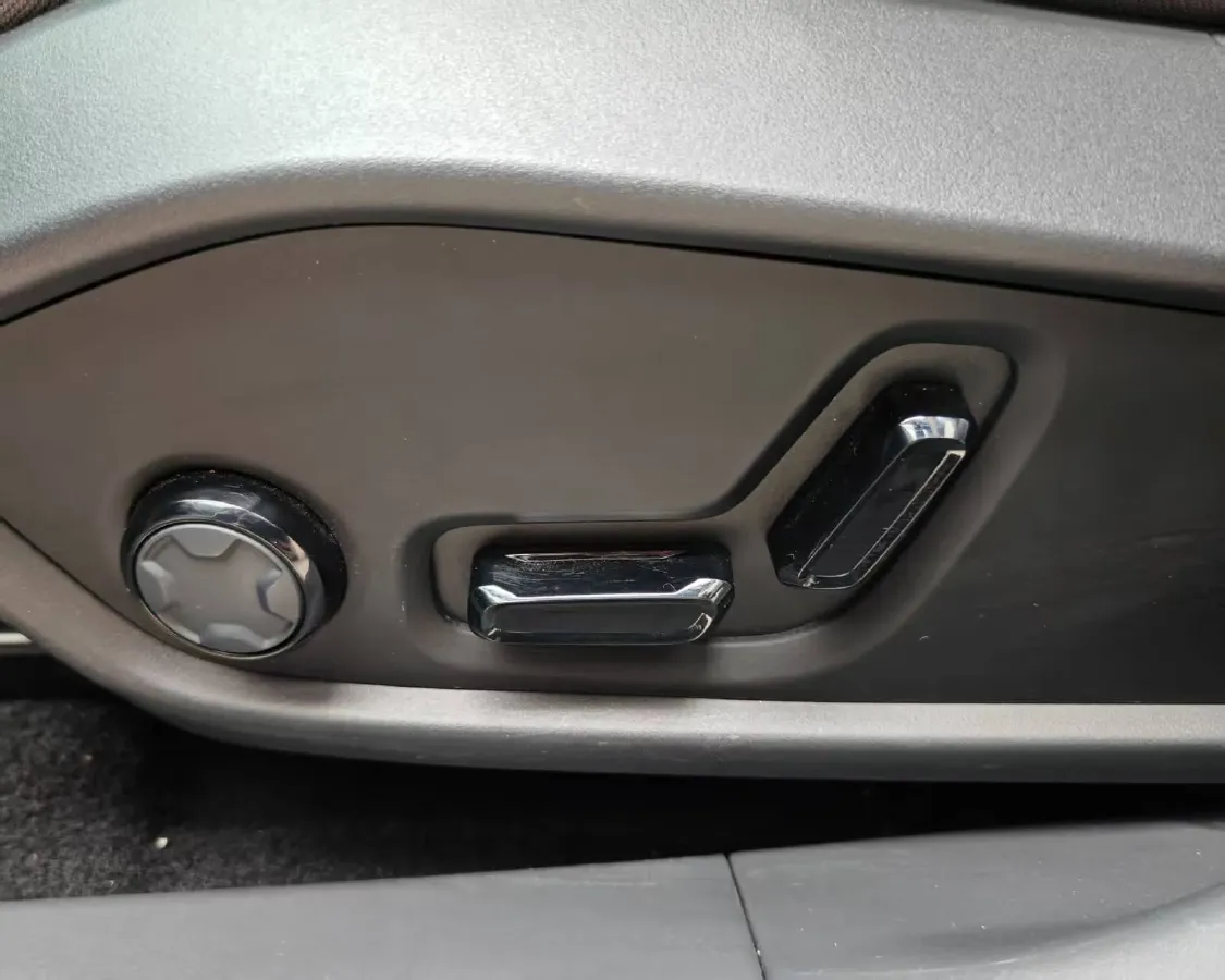 2025 LYNK&CO 08 EM-P 1.5T 163HP L4 3DHT PHEV 21.2KWH,autocango,china used car exporter,china ev exporter,chinese used car exporter,chinese used ev exporter