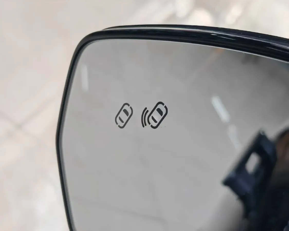 2025 LYNK&CO 08 EM-P 1.5T 163HP L4 3DHT PHEV 21.2KWH,autocango,china used car exporter,china ev exporter,chinese used car exporter,chinese used ev exporter